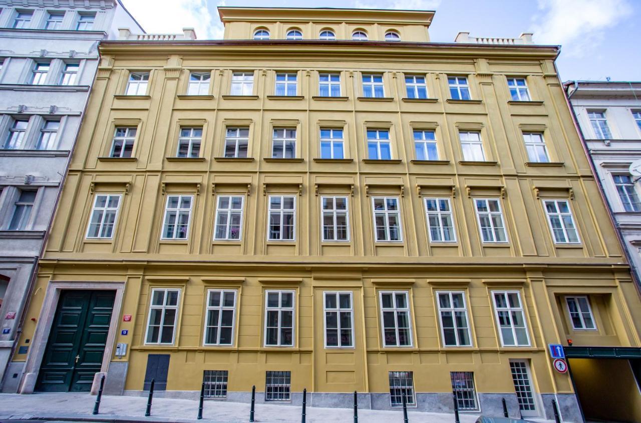 Newly Opened, Designer Opera Apartment — Photos 1